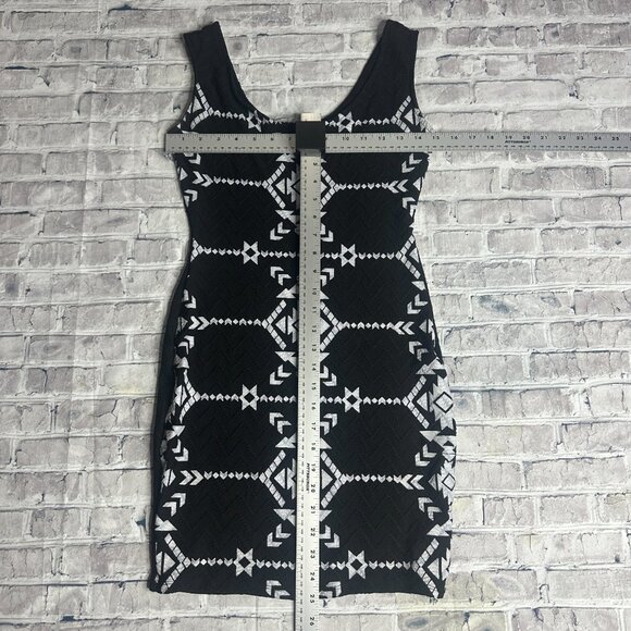 EUC Xhilaration Black & White Bodycon Dress Size XS - Picture 11 of 12